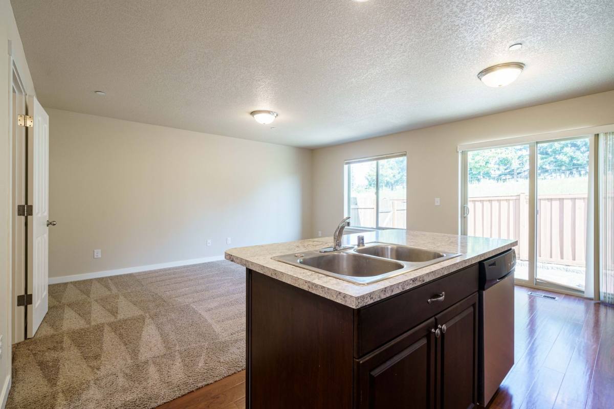 Townhouse for rent at 844 NE 109th Court, Vancouver, WA 98664