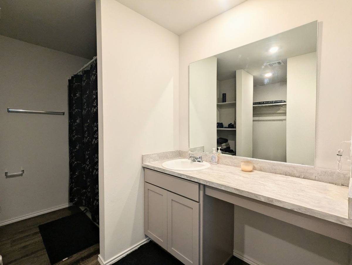 House for rent at 10524 Baled Bermuda Rd, Oklahoma City, OK 73114