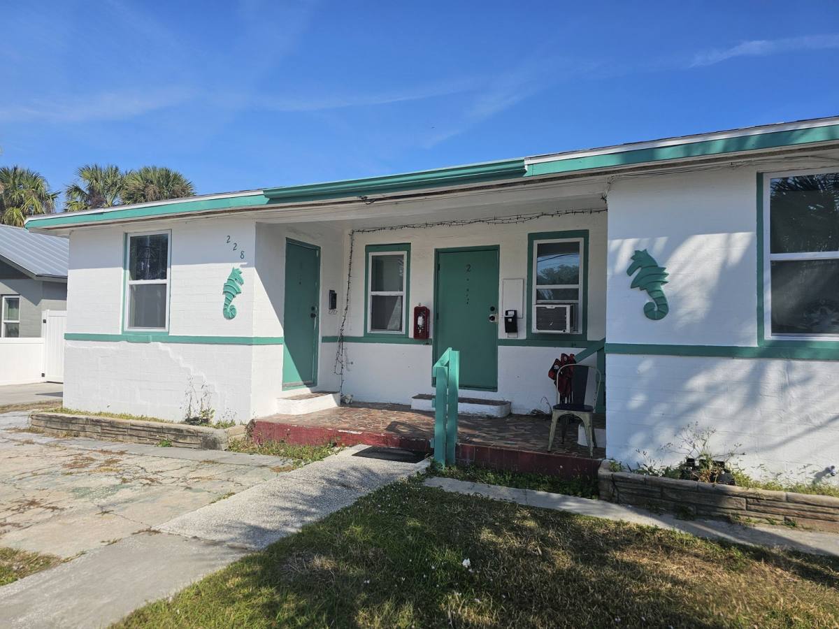 Apartment for rent at 228 N Oleander Ave #3, Daytona Beach, FL 32118
