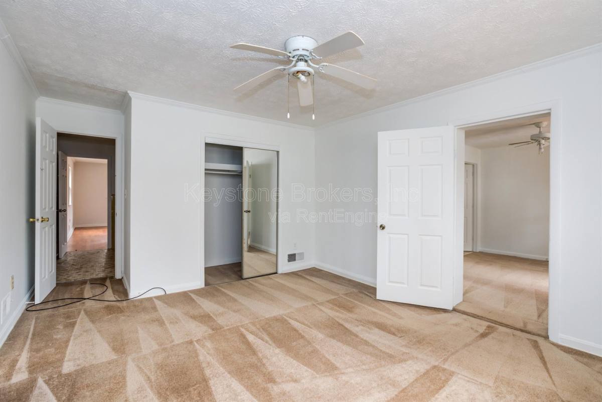 House for rent at 2213 Davis Rd SW, Stone Mountain, GA 30087