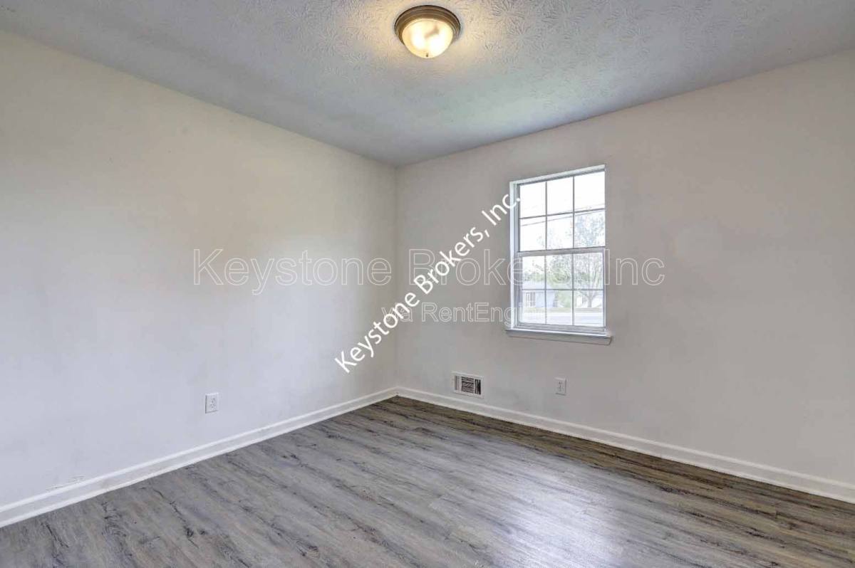 House for rent at 1277 Iron Gate Blvd, Jonesboro, GA 30238