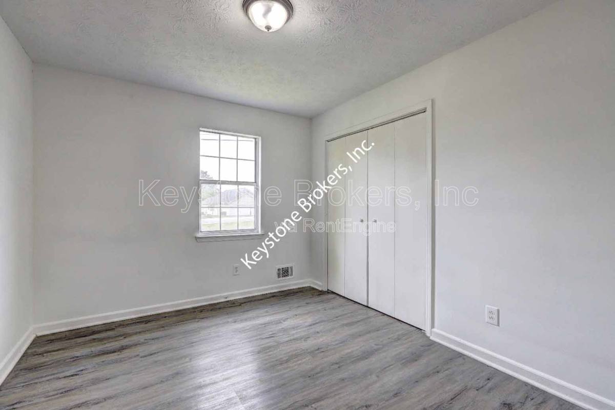 House for rent at 1277 Iron Gate Blvd, Jonesboro, GA 30238