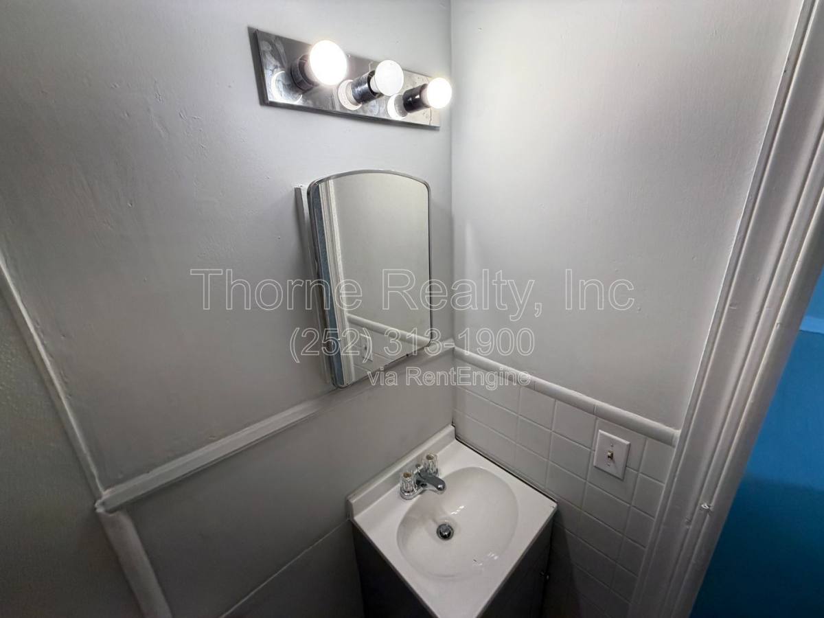 Apartment for rent at 914 Nashville Rd, Rocky Mount, NC 27803