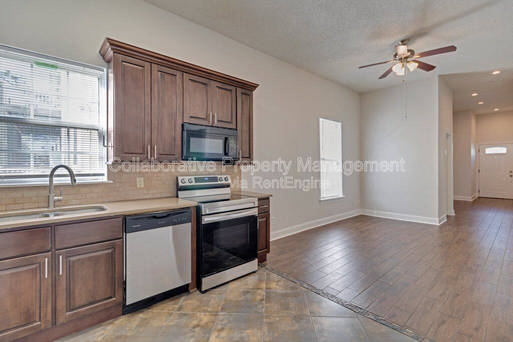 Apartment for rent at 419 E 31st St, Savannah, GA 31401