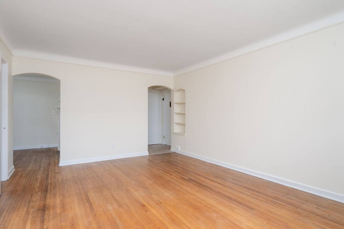 Apartment for rent at 1825 Ford Parkway, Saint Paul, MN 55116