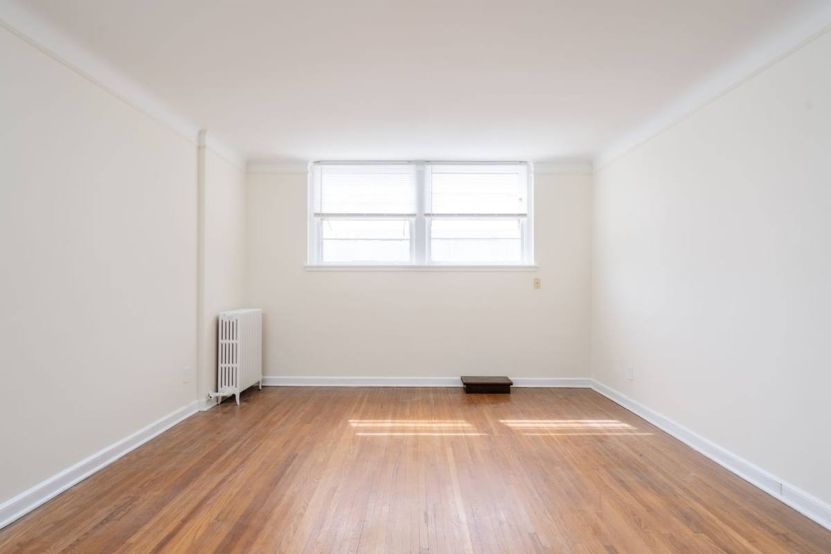 Apartment for rent at 1825 Ford Parkway, Saint Paul, MN 55116
