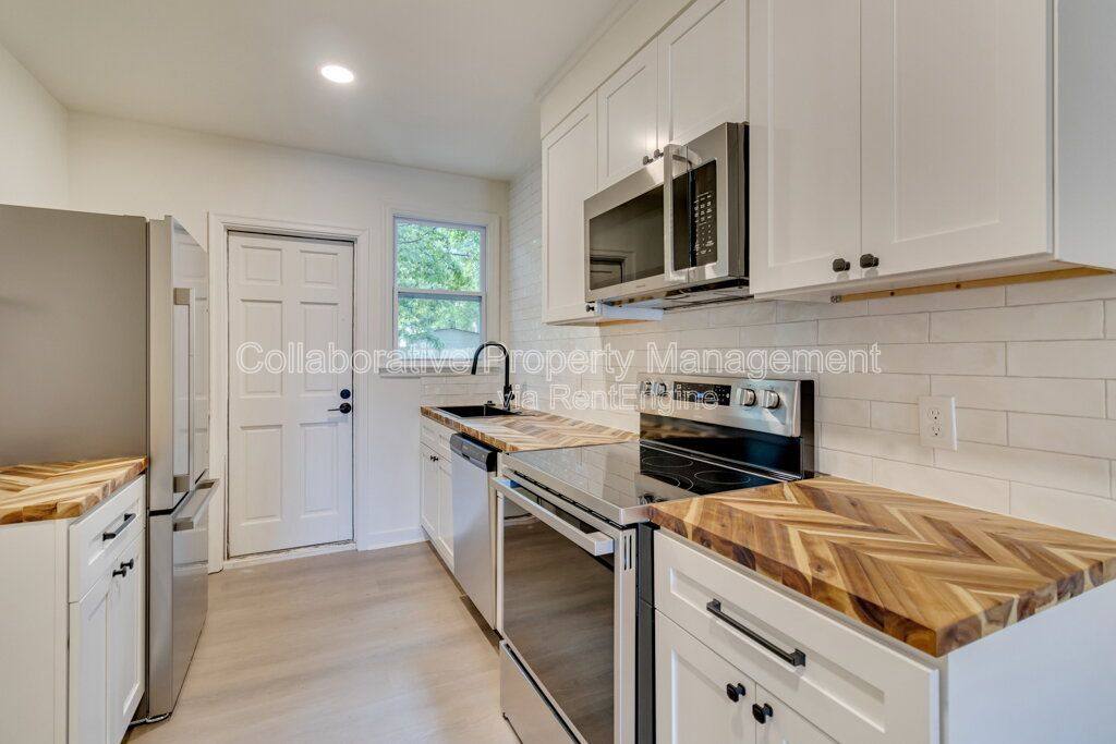 House for rent at 127 Hibiscus Ave, Savannah, GA 31404