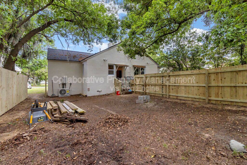 House for rent at 127 Hibiscus Ave, Savannah, GA 31404