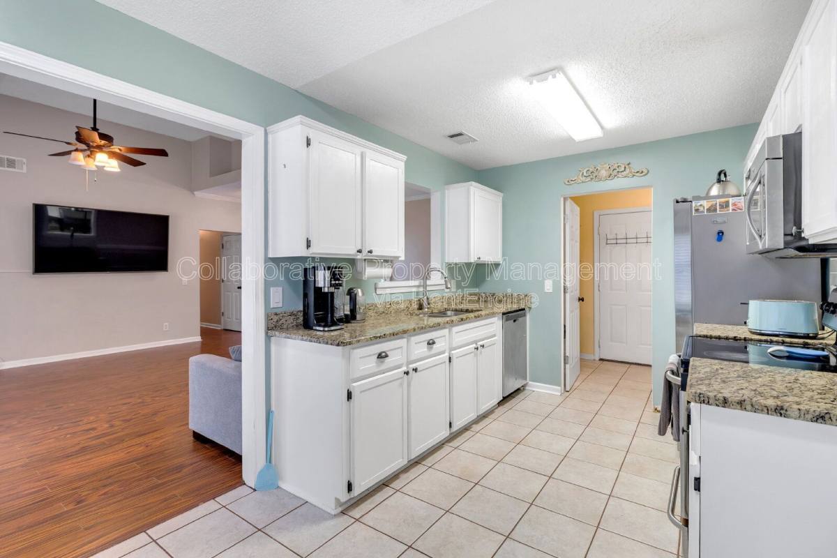 House for rent at 307 Coffee Bluff Villa Rd, Savannah, GA 31419
