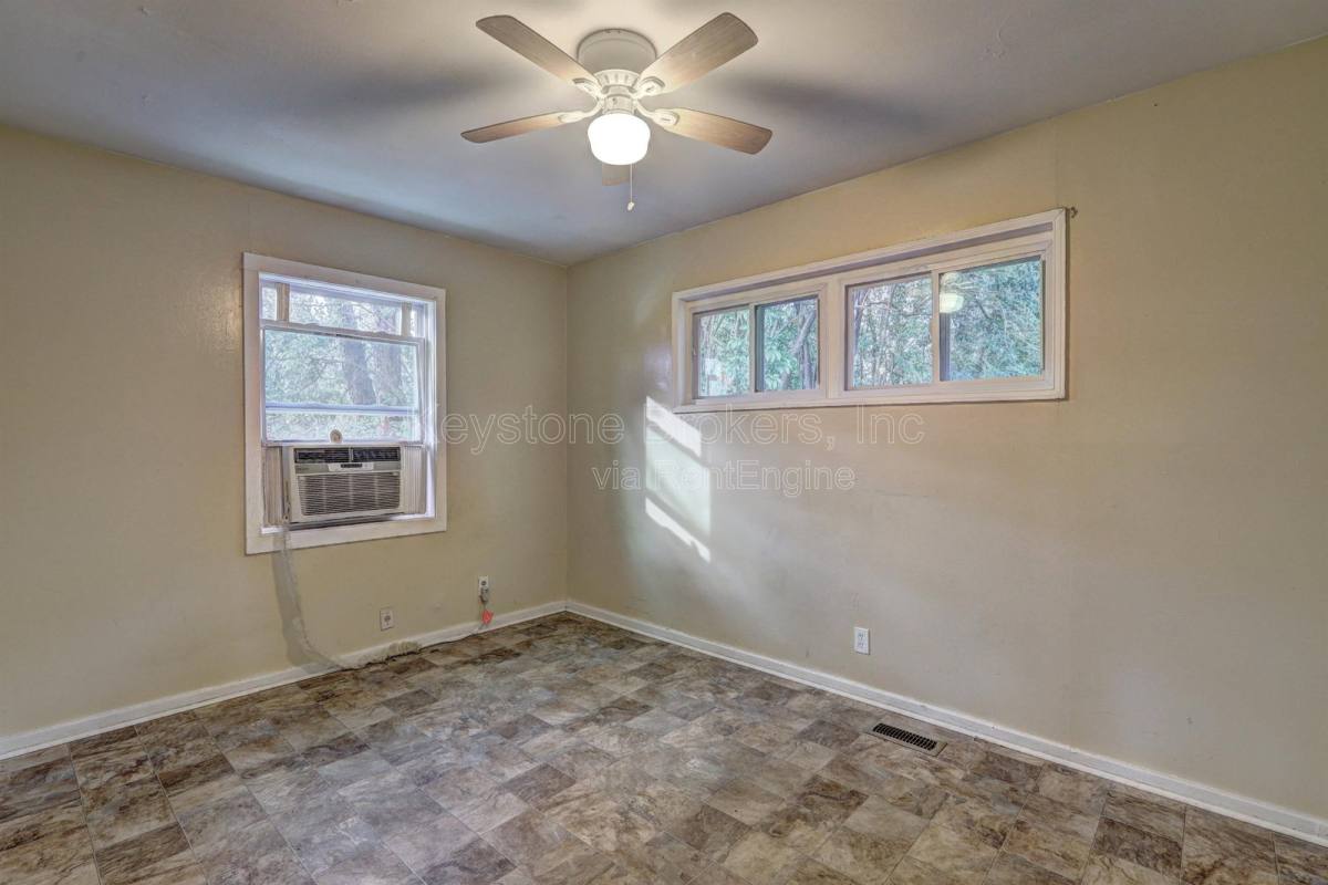 House for rent at 2477 Thrasher Ave, Macon, GA 31206