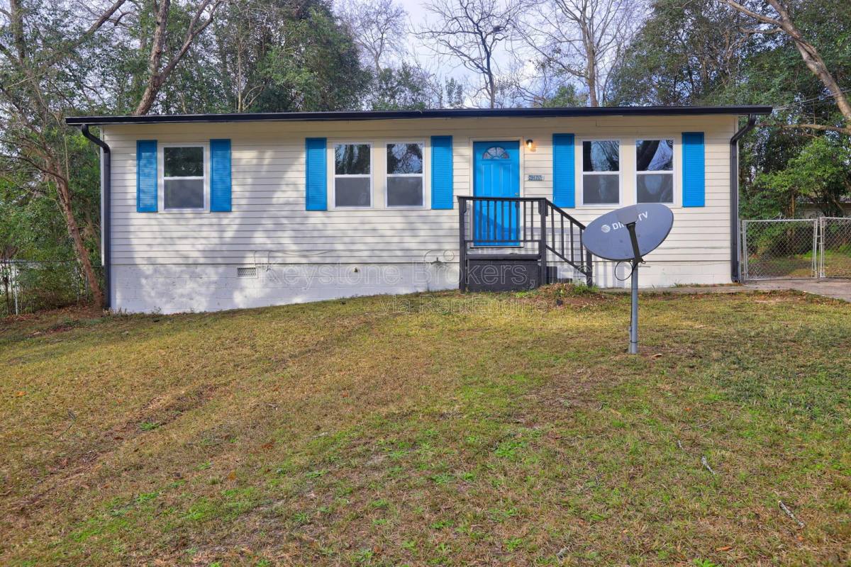 House for rent at 2477 Thrasher Ave, Macon, GA 31206
