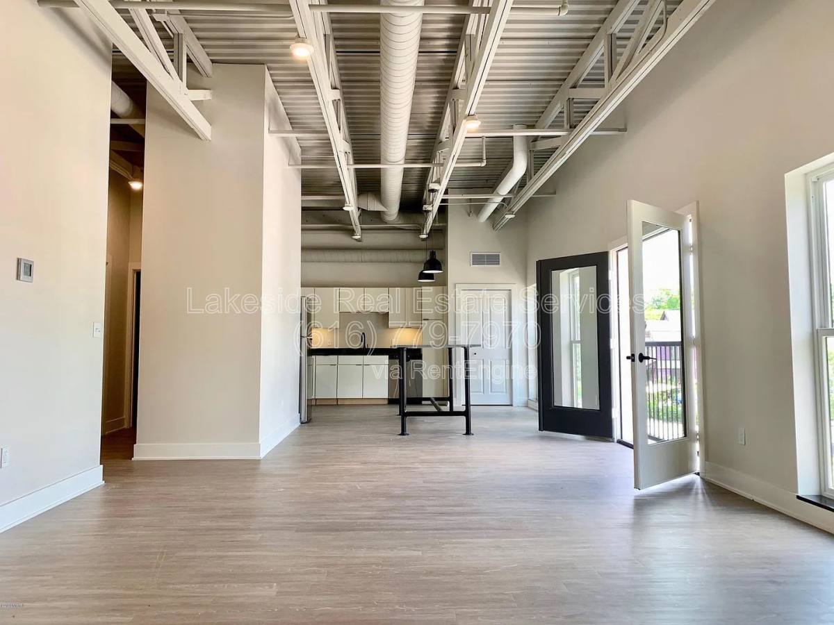 Apartment for rent at 708 Wealthy St SE #H, Grand Rapids, MI 49503