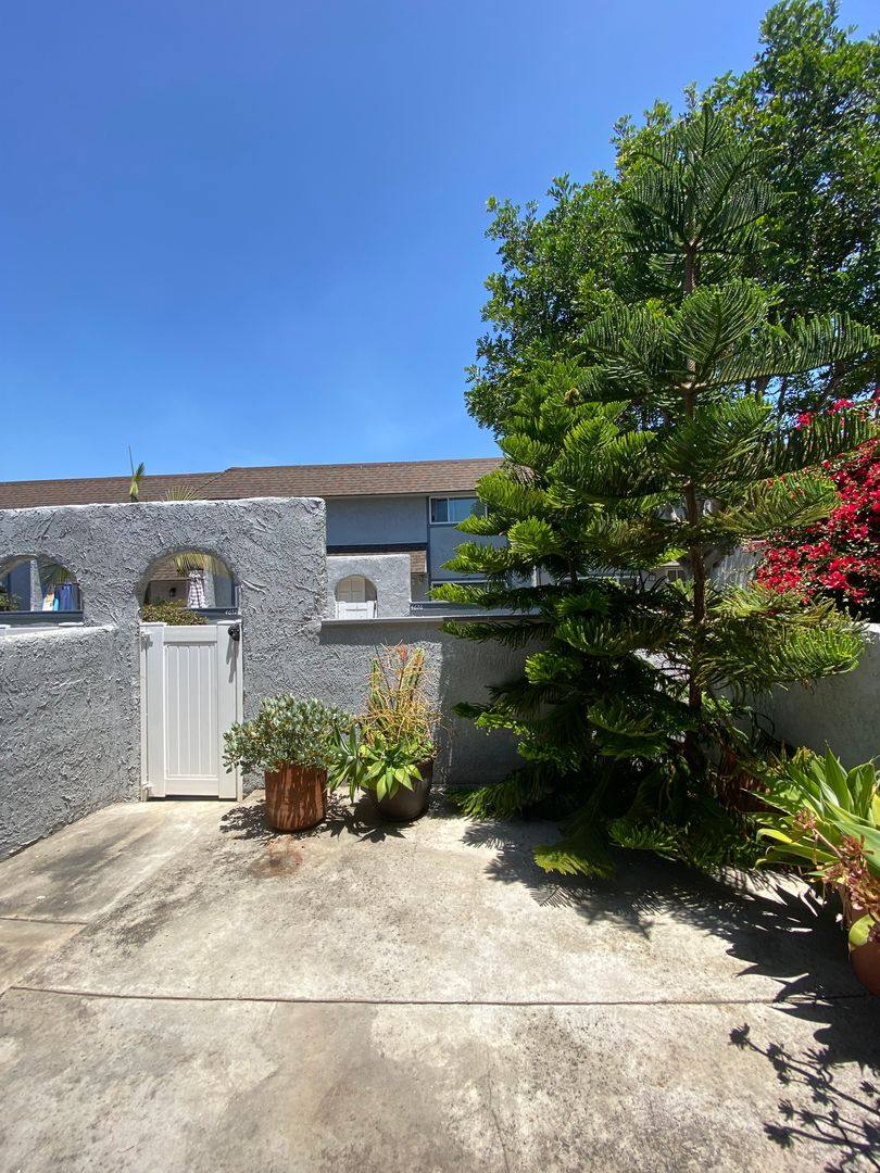 Condo for rent at 4675 Twintree Dr, Huntington Beach, CA 92649