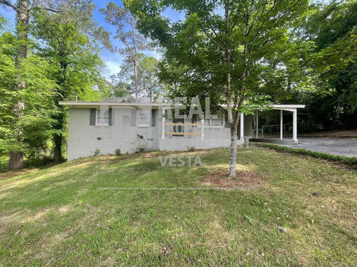 House for rent at 4219 Wood Forest Place, Macon, GA 31210