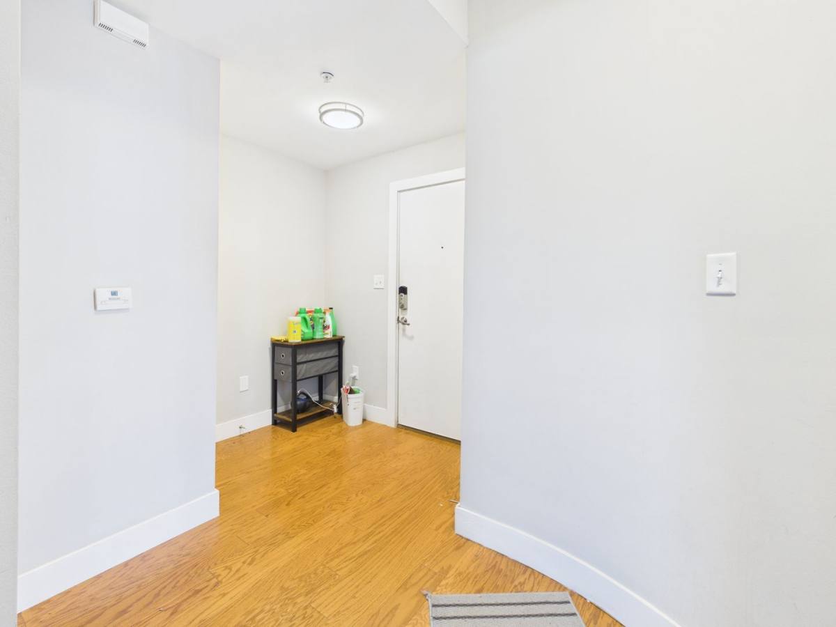 Apartment for rent at 2028 W Cary St #4, Richmond, VA 23220