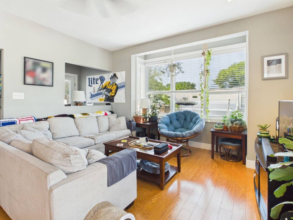 Apartment for rent at 2028 W Cary St #4, Richmond, VA 23220