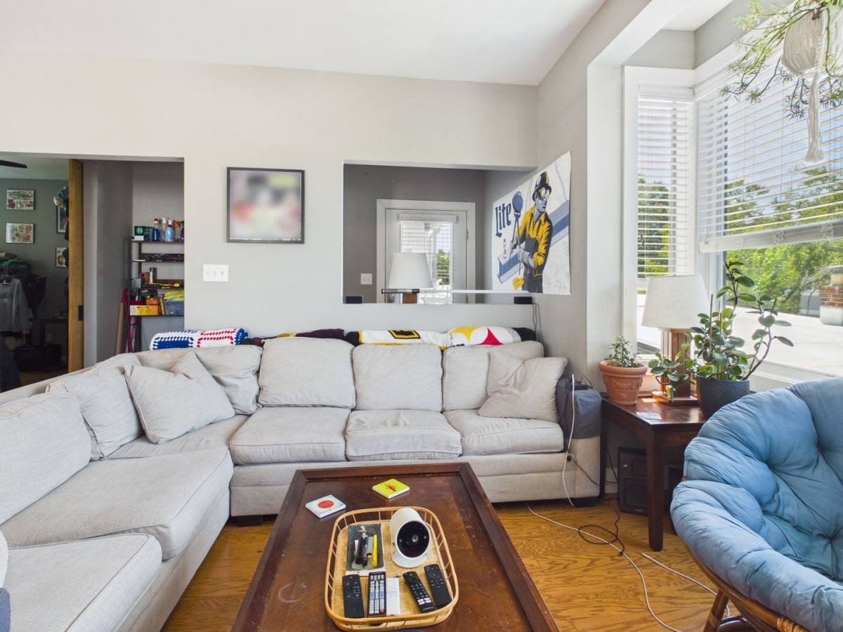 Apartment for rent at 2028 W Cary St #4, Richmond, VA 23220