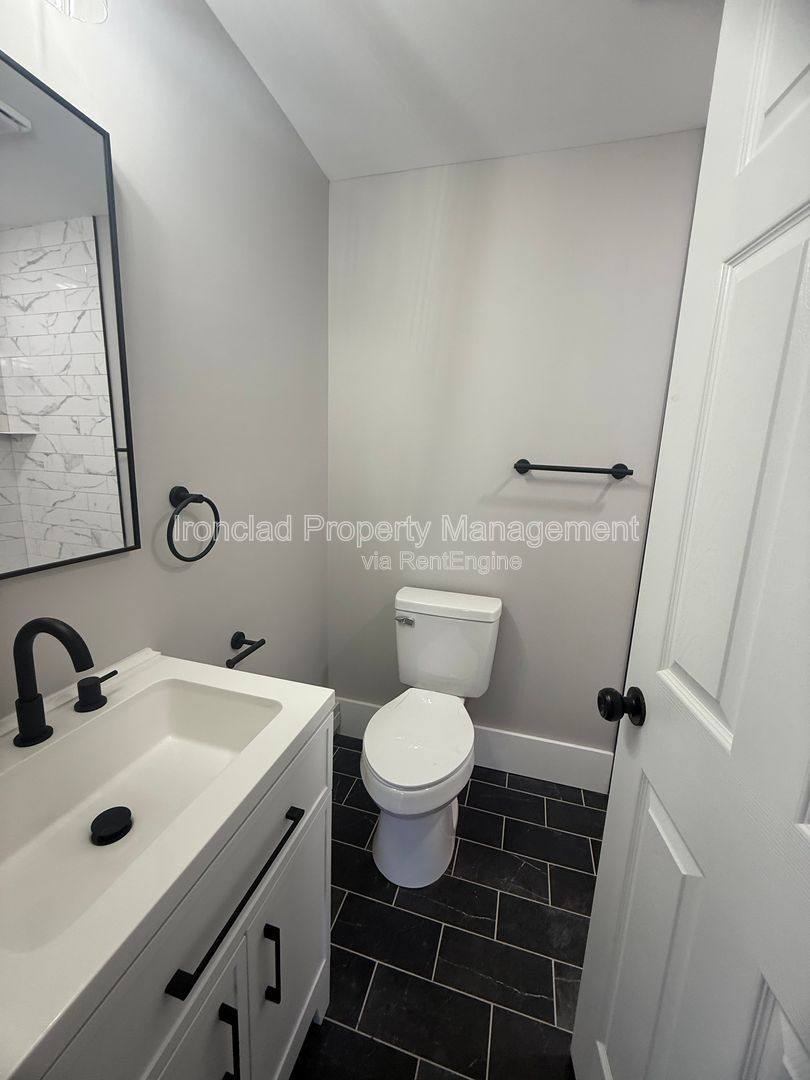 Apartment for rent at 200 Main St #1, Portland, CT 06480