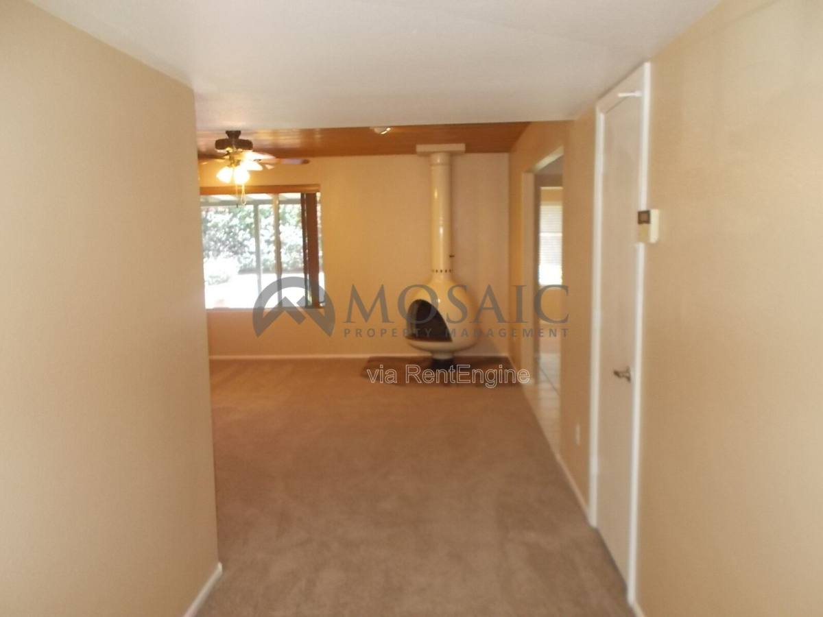 House for rent at 4338 E Alta Mesa Ave, Phoenix, AZ 85044