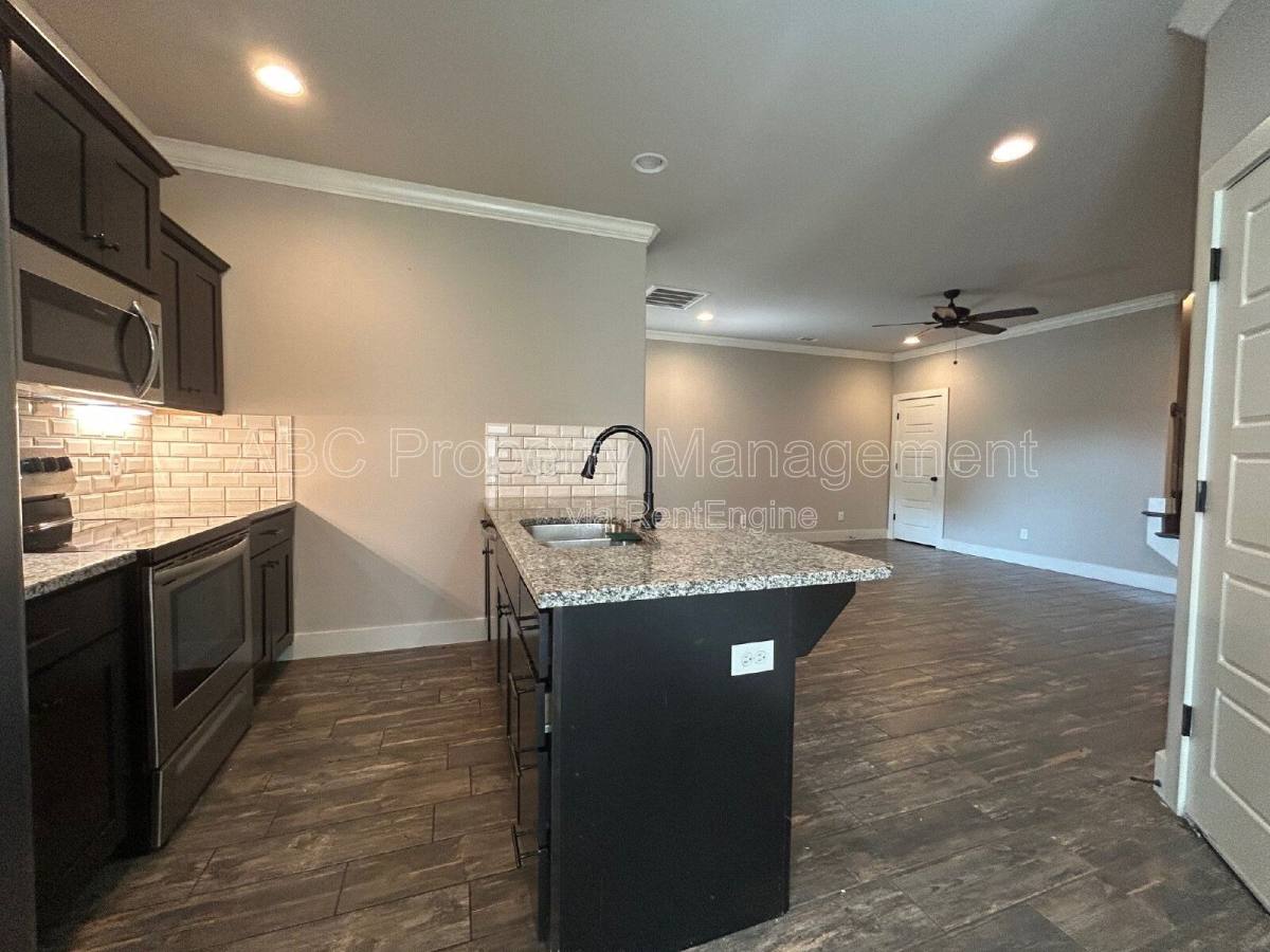 House for rent at 3101 SW Warberry Ave, Bentonville, AR 72713