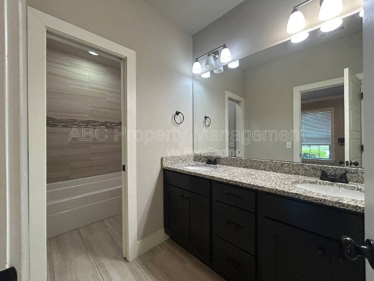 House for rent at 3101 SW Warberry Ave, Bentonville, AR 72713