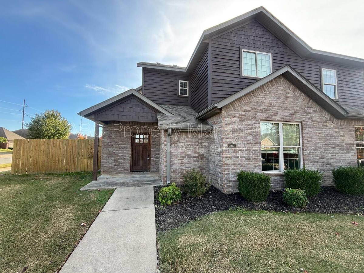 House for rent at 3101 SW Warberry Ave, Bentonville, AR 72713