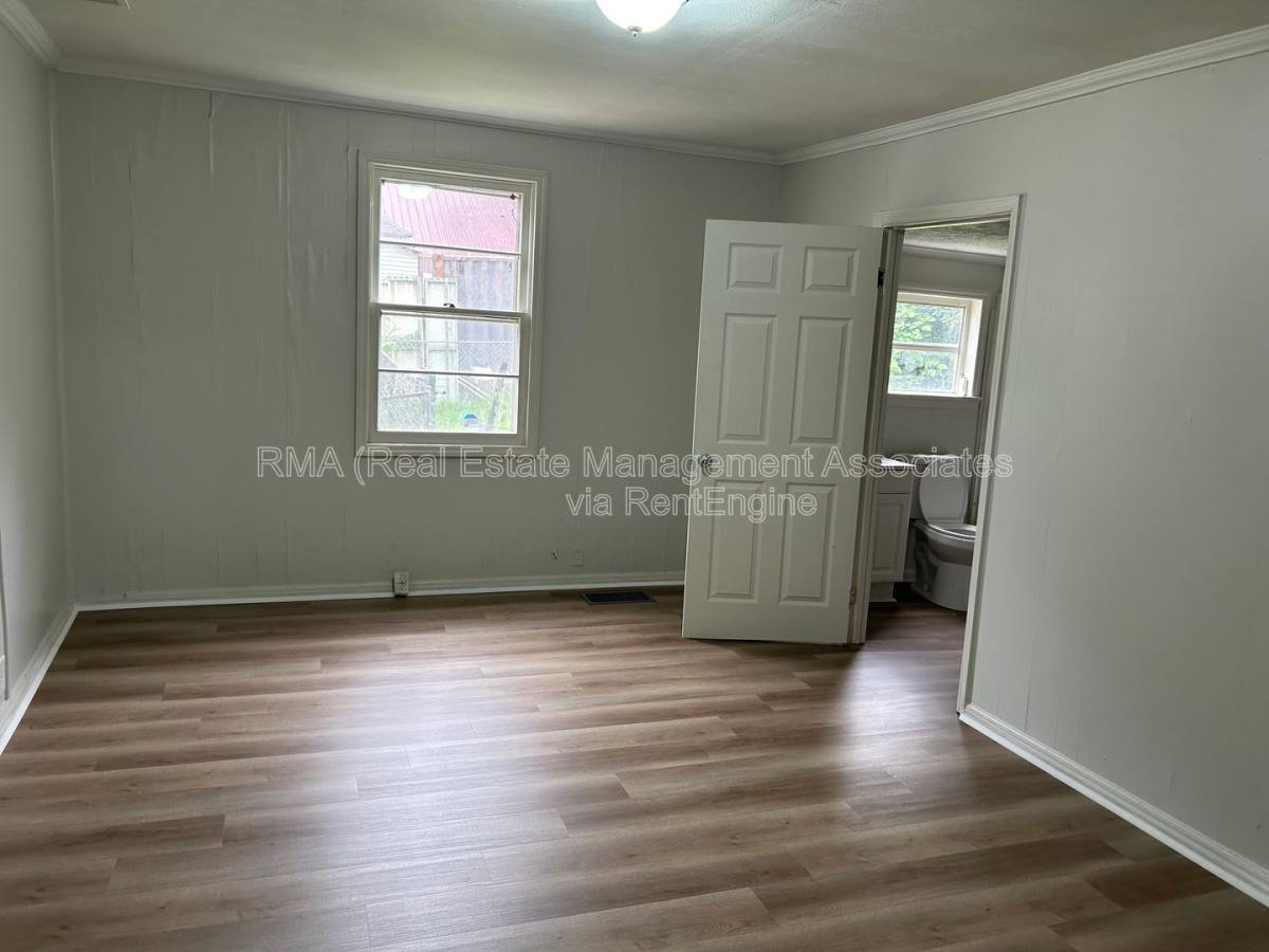 House for rent at 56 5th St, Griffin, GA 30223