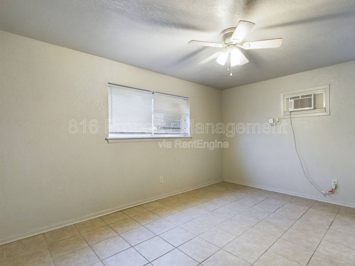 Apartment for rent at 15112 Bellaire Ave #A, Grandview, MO 64030