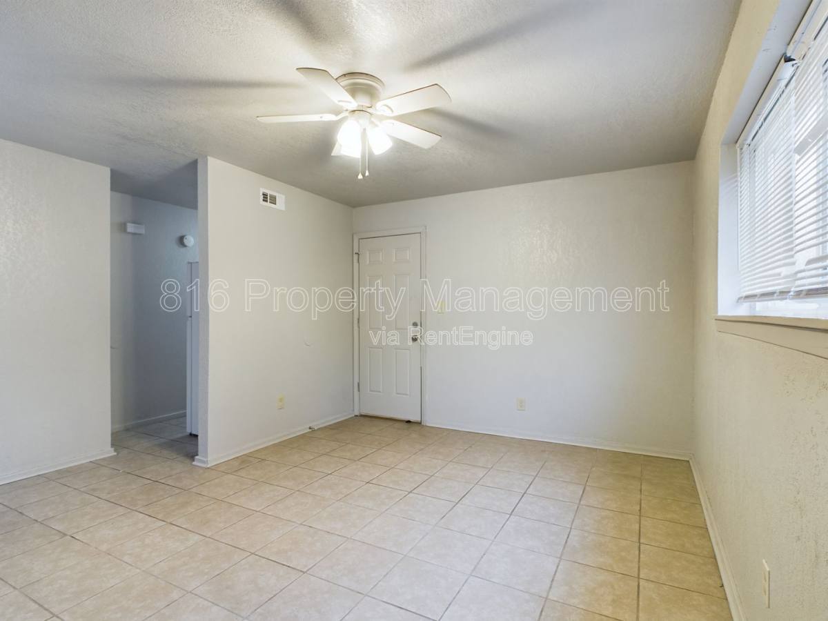 Apartment for rent at 15112 Bellaire Ave #A, Grandview, MO 64030