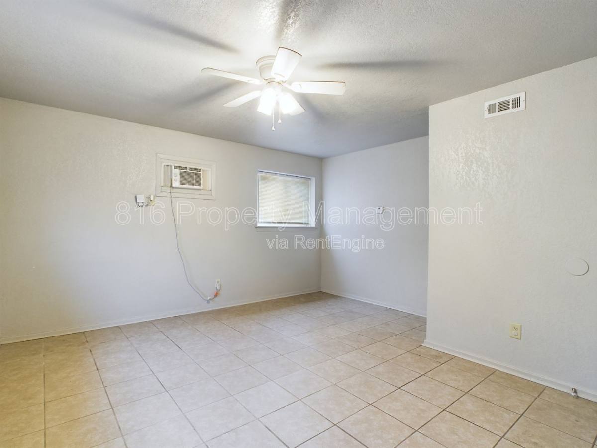Apartment for rent at 15112 Bellaire Ave #A, Grandview, MO 64030