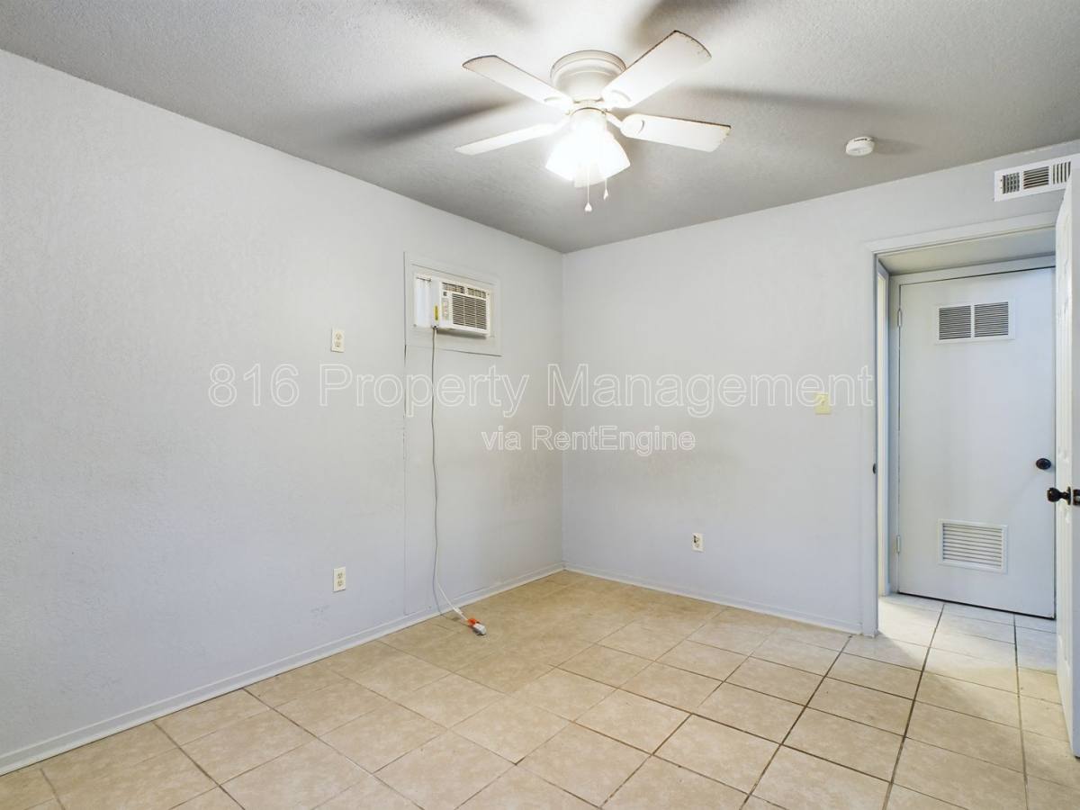 Apartment for rent at 15112 Bellaire Ave #A, Grandview, MO 64030