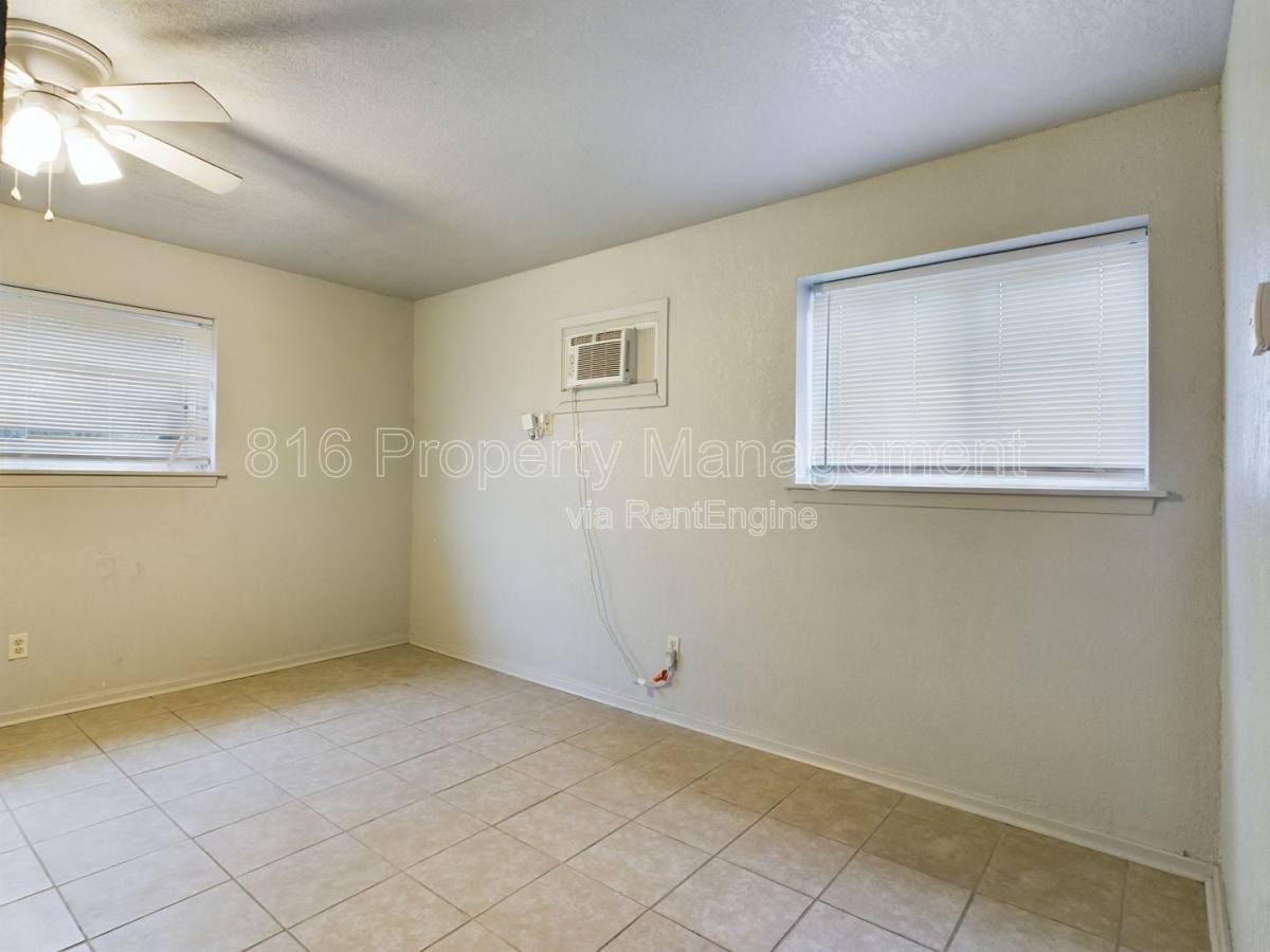 Apartment for rent at 15112 Bellaire Ave #A, Grandview, MO 64030