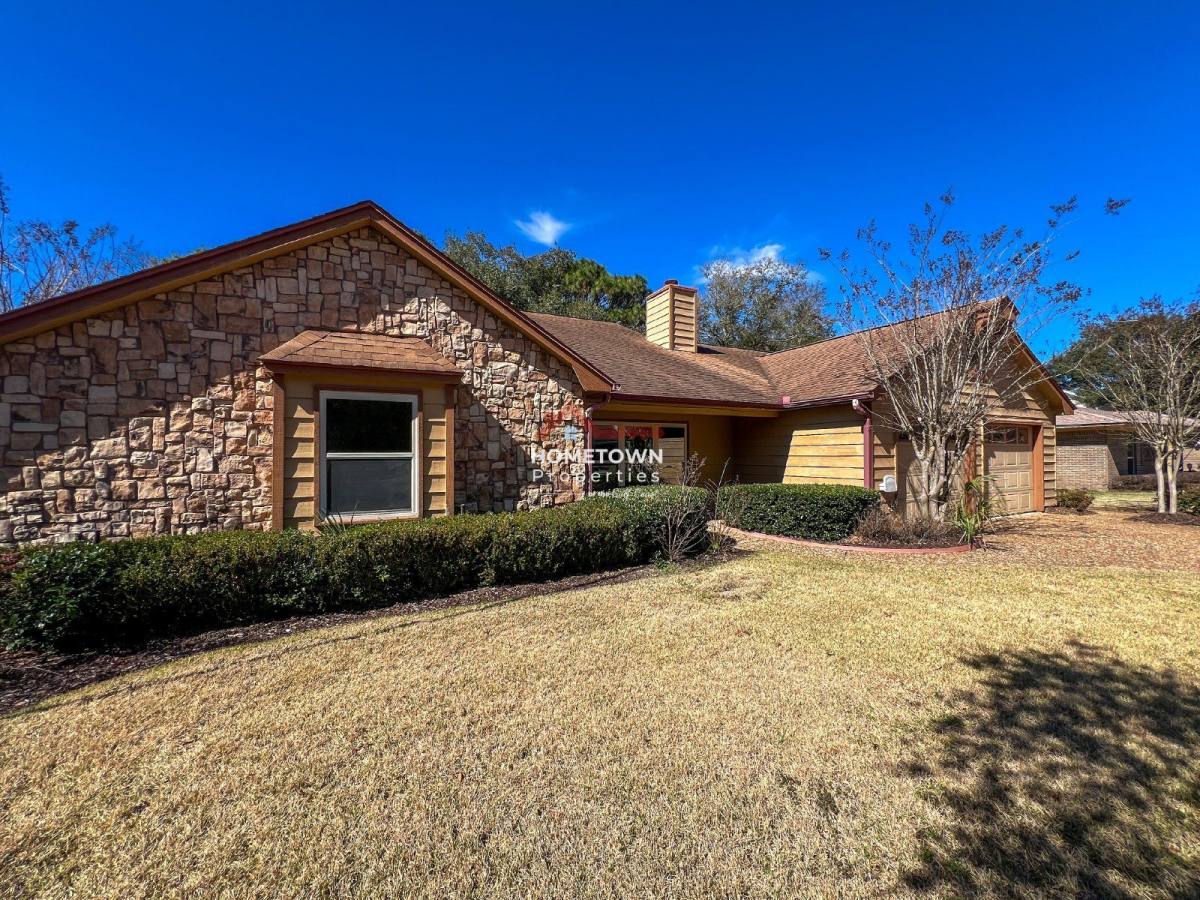 House for rent at 2505 Semoran Dr, Pensacola, FL 32503