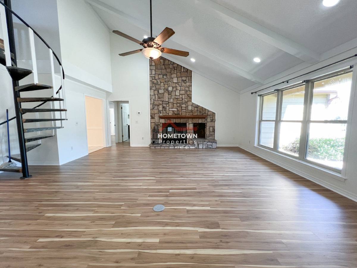 House for rent at 2505 Semoran Dr, Pensacola, FL 32503