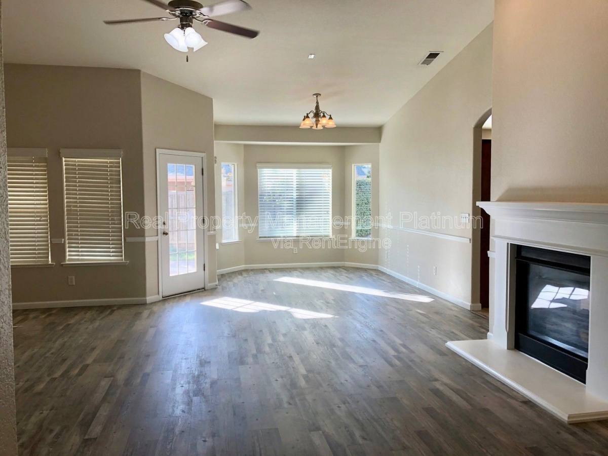 House for rent at 546 Everglade Ave, Clovis, CA 93619