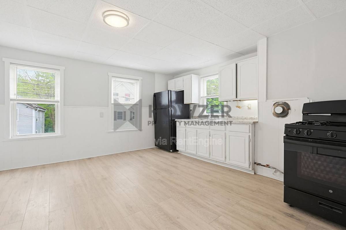 Apartment for rent at 41 Park St #2L, Taunton, MA 02780
