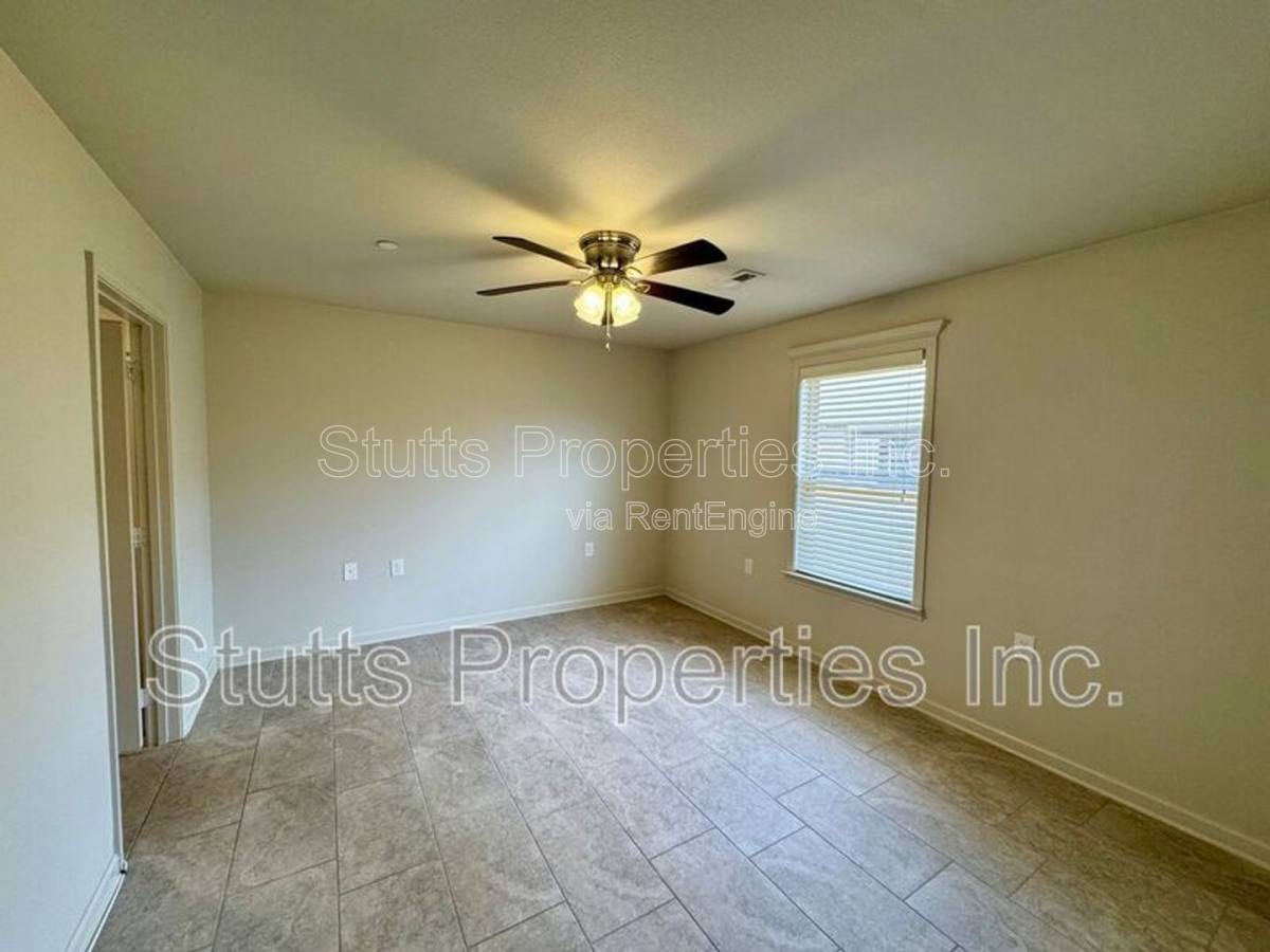 Apartment for rent at 101 Gin Court #702, Muscle Shoals, AL 35661