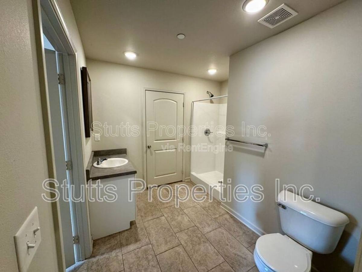 Apartment for rent at 101 Gin Court #702, Muscle Shoals, AL 35661