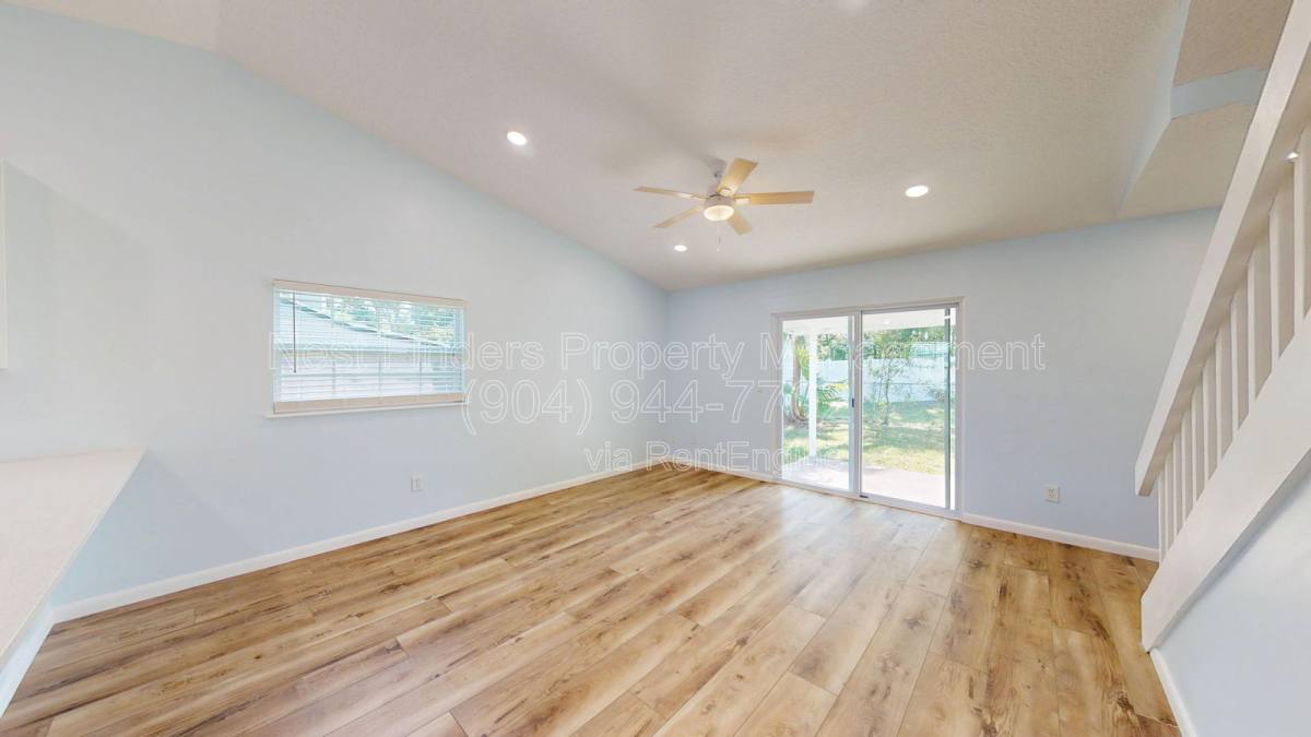 Townhouse for rent at 450 Aquatic Dr, Atlantic Beach, FL 32233
