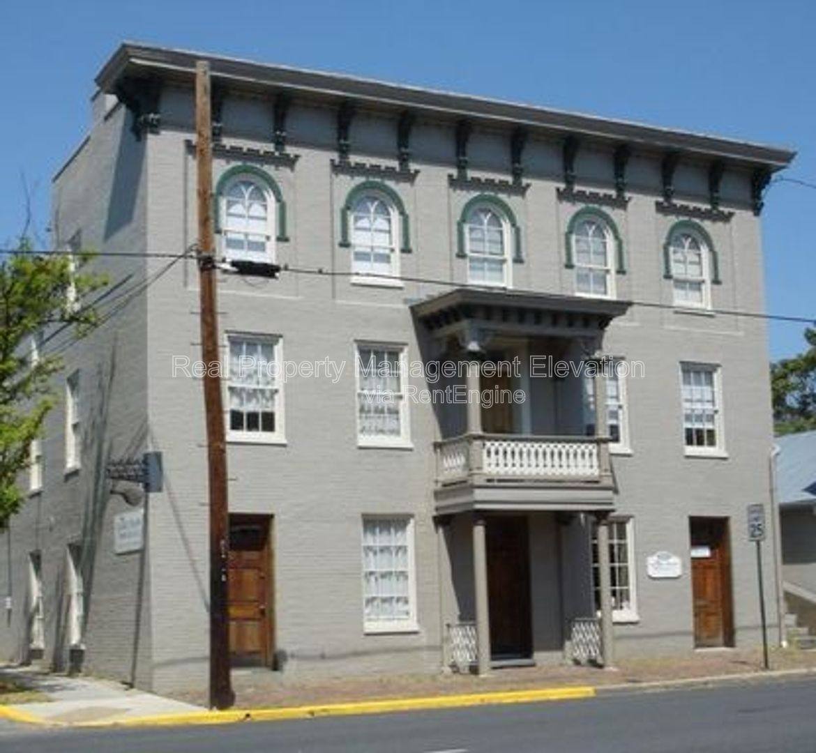 Apartment for rent at 523 S Cameron St #3, Winchester, VA 22601