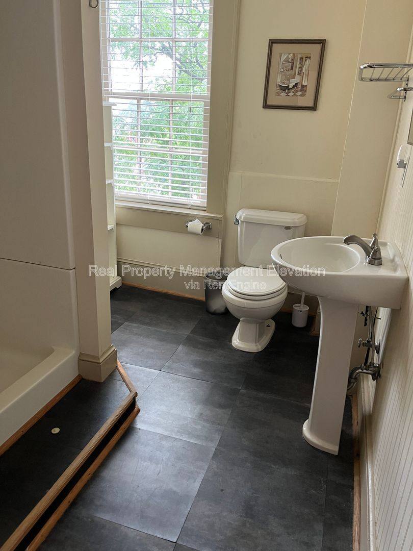 Apartment for rent at 523 S Cameron St #3, Winchester, VA 22601