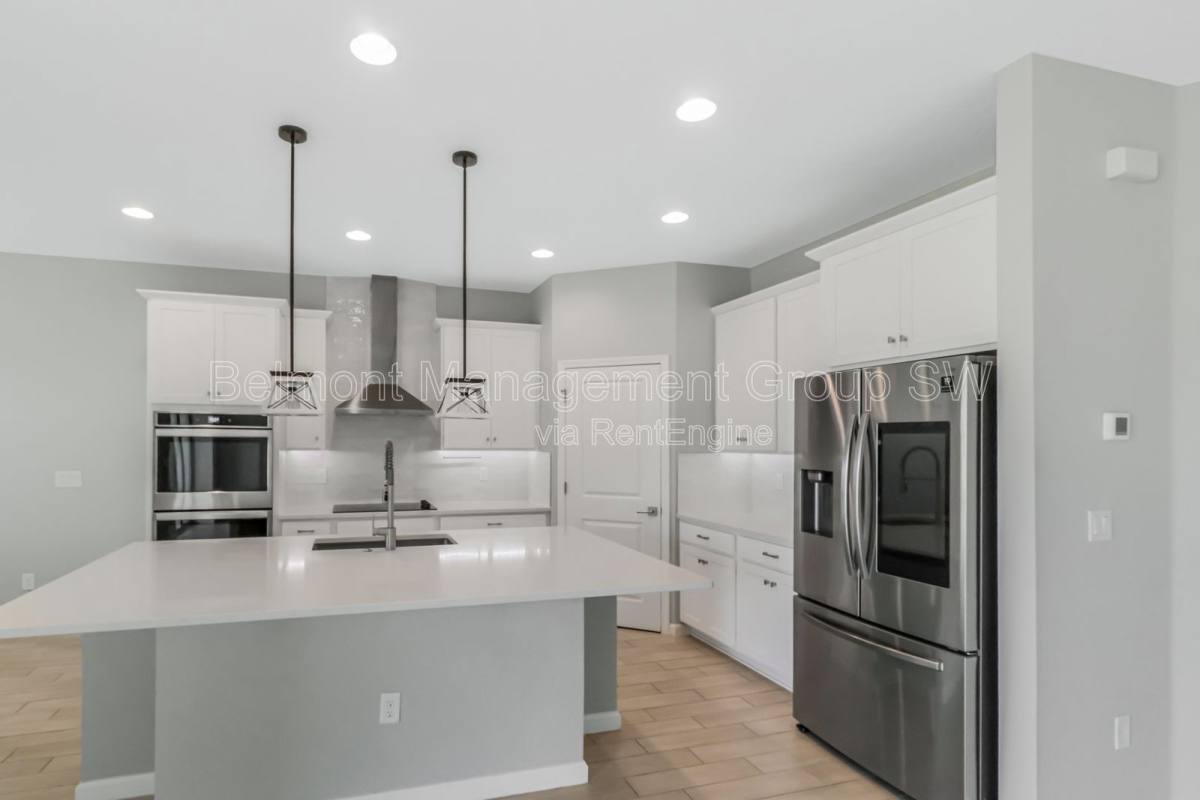 House for rent at 30053 Island Club Dr, Tavares, FL 32778