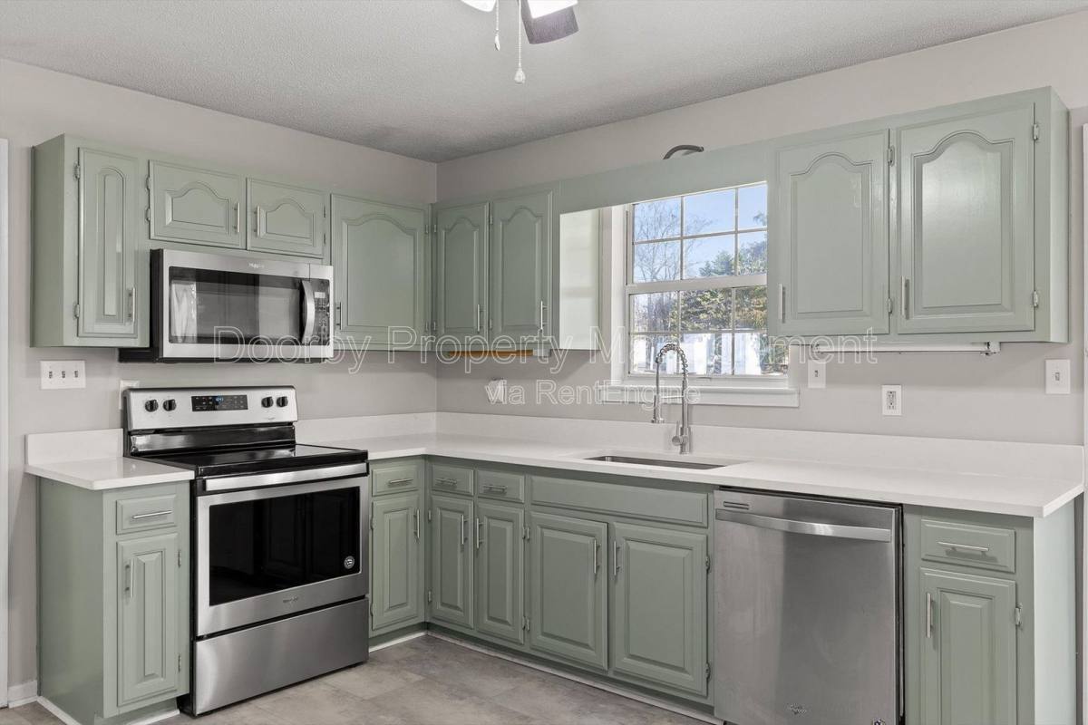 House for rent at 7701 Diamondhead Dr, Ooltewah, TN 37363