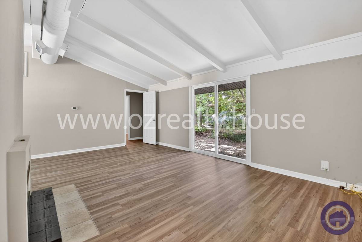 Apartment for rent at 3040 E Lincolnshire Blvd #B, Toledo, OH 43606
