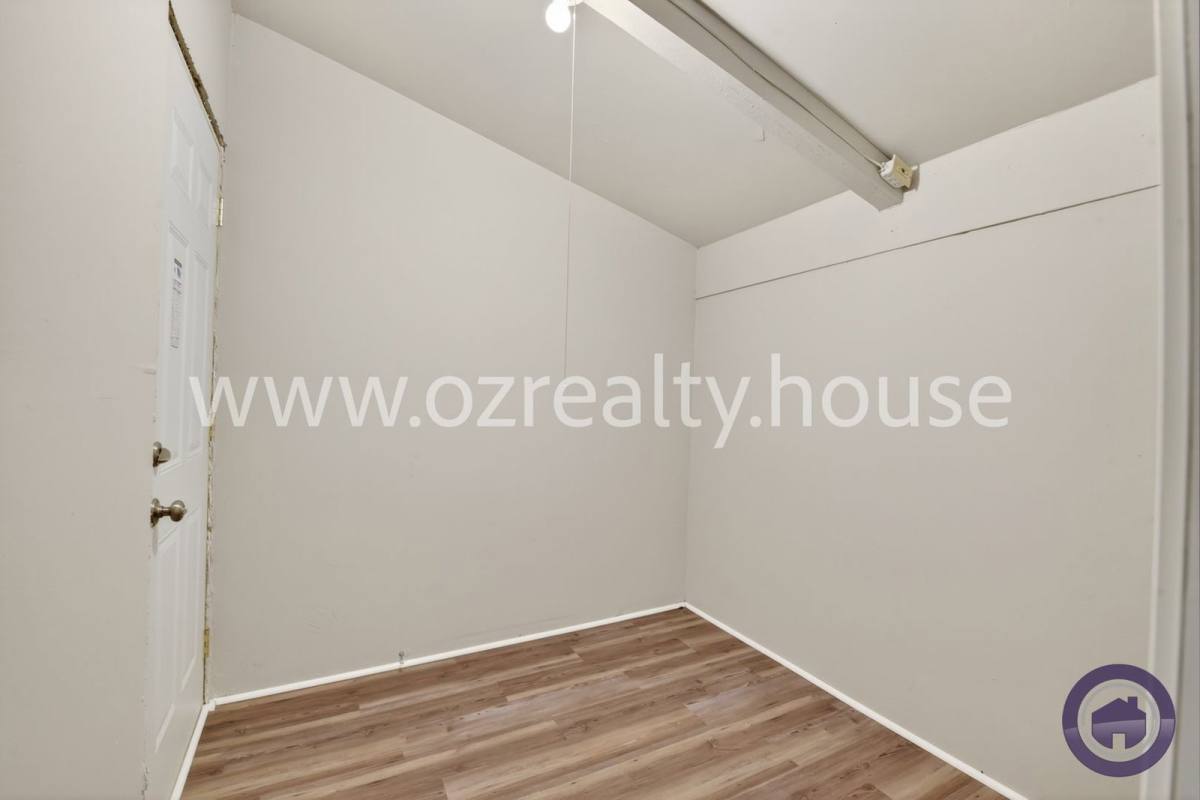 Apartment for rent at 3040 E Lincolnshire Blvd #B, Toledo, OH 43606