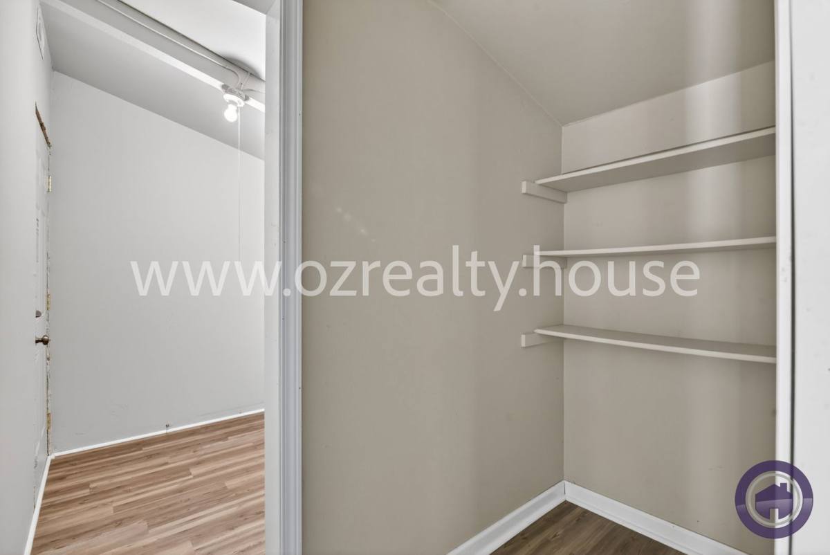 Apartment for rent at 3040 E Lincolnshire Blvd #B, Toledo, OH 43606