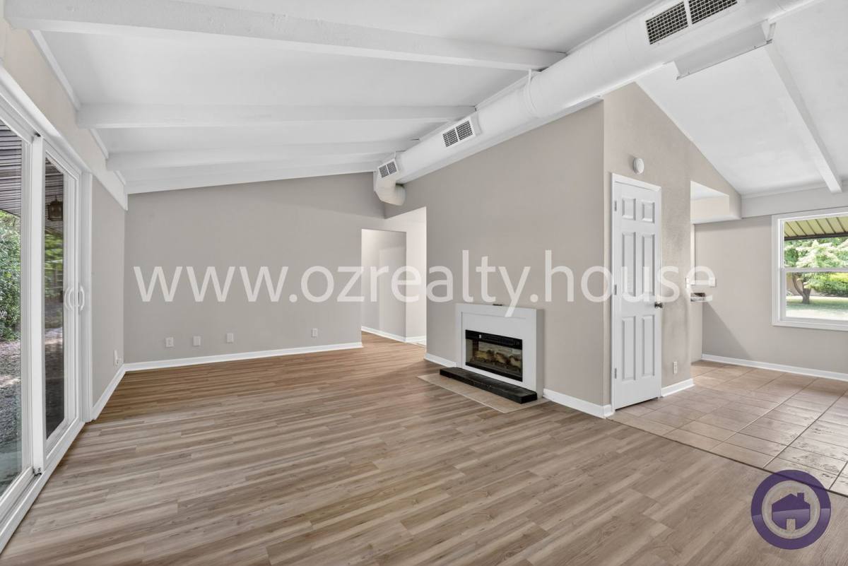 Apartment for rent at 3040 E Lincolnshire Blvd #B, Toledo, OH 43606