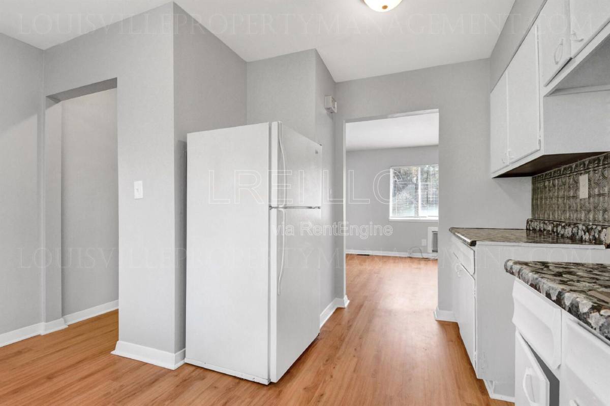 Apartment for rent at 2421 Lindsay Ave #1, Louisville, KY 40206