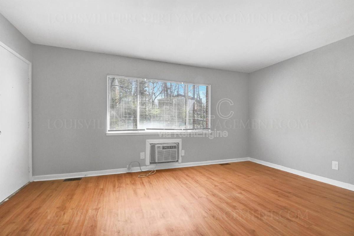 Apartment for rent at 2421 Lindsay Ave #1, Louisville, KY 40206