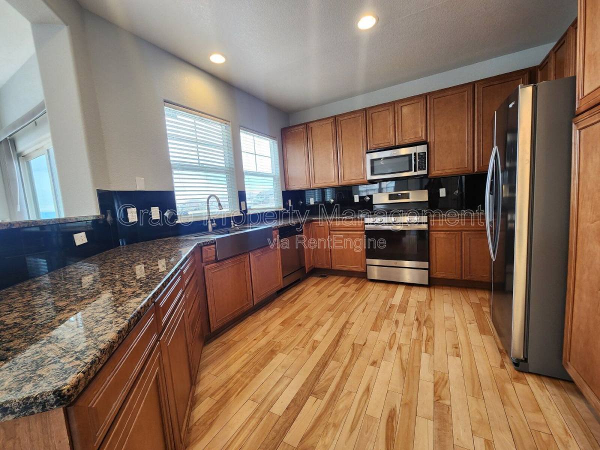 House for rent at 1969 Fairway Pointe Dr, Erie, CO 80516